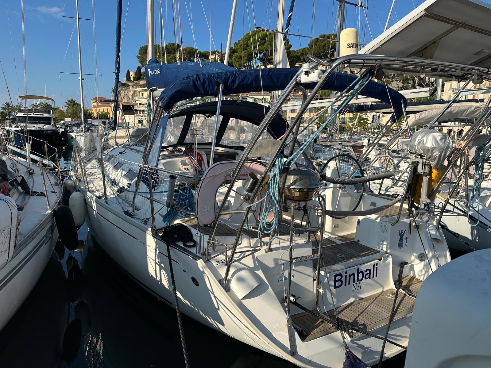 Dufour 385 - Brise Marine Yachting (1)